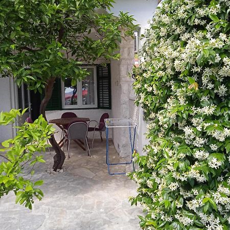 Harbour-Side Apartment With Beautiful Terrace بودغورا المظهر الخارجي الصورة