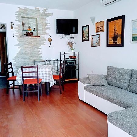Harbour-Side Apartment With Beautiful Terrace بودغورا المظهر الخارجي الصورة