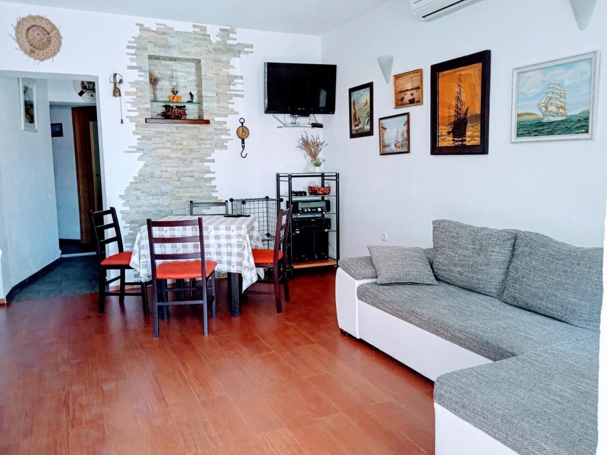 Harbour-Side Apartment With Beautiful Terrace بودغورا المظهر الخارجي الصورة